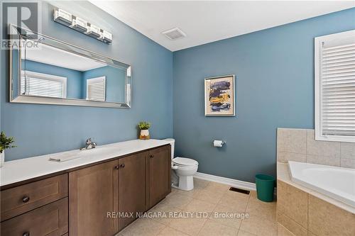 63 Brock Street, Niagara-On-The-Lake, ON - Indoor Photo Showing Bathroom