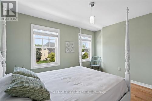 63 Brock Street, Niagara-On-The-Lake, ON - Indoor Photo Showing Bedroom