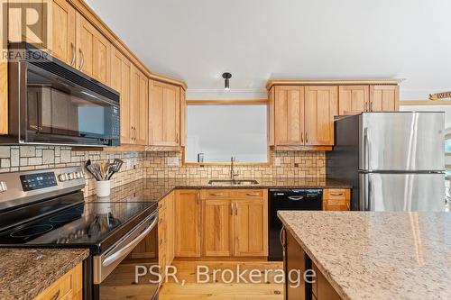 281 Stewart Lake Road, Georgian Bay, ON - Indoor Photo Showing Kitchen