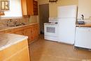 113 2Nd Avenue W, Mossbank, SK  - Indoor Photo Showing Kitchen With Double Sink 