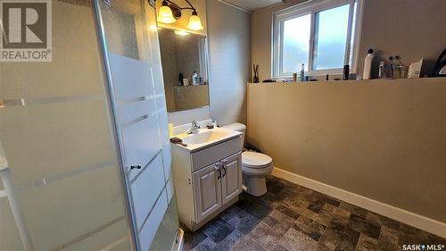 1546 Ashley Drive, Swift Current, SK - Indoor Photo Showing Bathroom