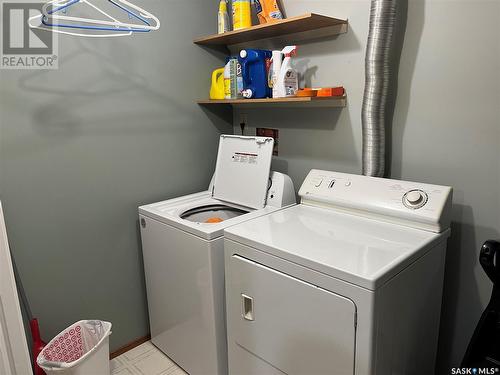 740 Rick Smith Crescent, Weyburn, SK - Indoor Photo Showing Laundry Room