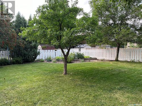 740 Rick Smith Crescent, Weyburn, SK - Outdoor