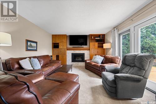 236 Lockwood Road, Regina, SK - Indoor Photo Showing Living Room With Fireplace