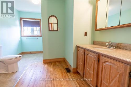 22225 Binette Road, North Glengarry, ON - Indoor Photo Showing Bathroom