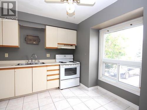 19 - 1786 Attawandaron Road, London, ON - Indoor Photo Showing Kitchen With Double Sink