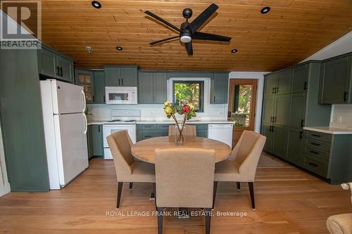 119 Fire Route 242, Galway-Cavendish And Harvey, ON - Indoor Photo Showing Dining Room