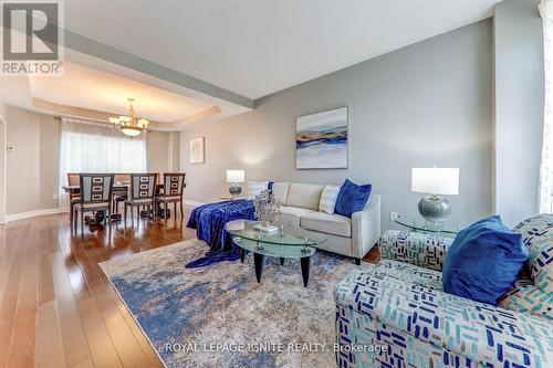 1547 Spencely Drive, Oshawa (Taunton), ON - Indoor Photo Showing Living Room