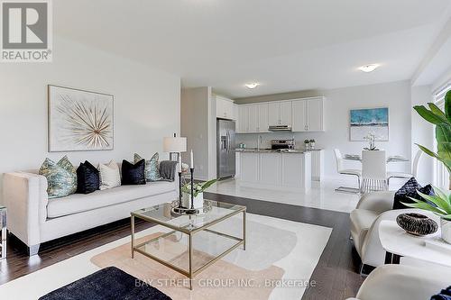 37 Bill Guy Drive, Georgina (Keswick South), ON - Indoor Photo Showing Living Room