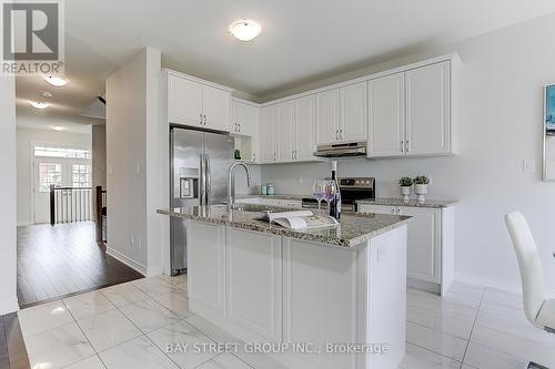 37 Bill Guy Drive, Georgina, ON - Indoor Photo Showing Kitchen