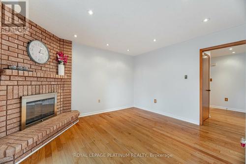 28 Kentucky Drive, Brampton (Fletcher'S Creek South), ON - Indoor With Fireplace