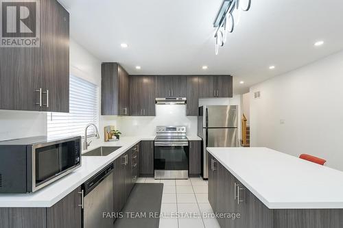 247 Diana Drive, Orillia, ON - Indoor Photo Showing Kitchen With Upgraded Kitchen