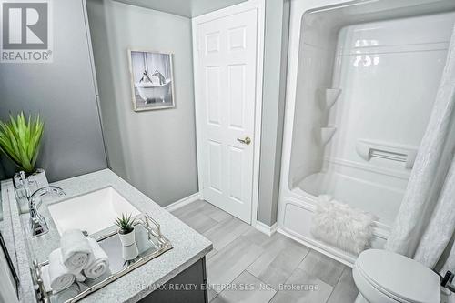 105 - 1487 Maple Avenue, Milton (Dempsey), ON - Indoor Photo Showing Bathroom