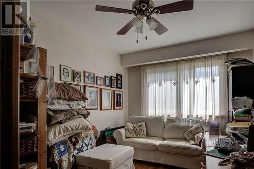 344 Wellington Heights, Greater Sudbury, ON - Indoor Photo Showing Living Room