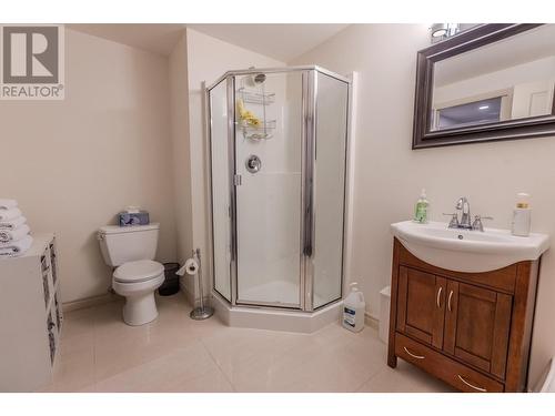 1542 Golf Ridge Drive, Kamloops, BC - Indoor Photo Showing Bathroom