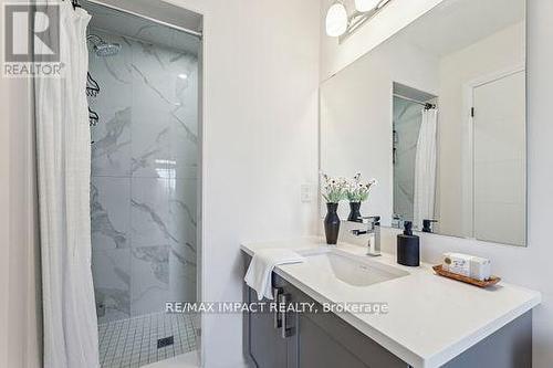 75 Bavin Street, Clarington (Bowmanville), ON - Indoor Photo Showing Bathroom