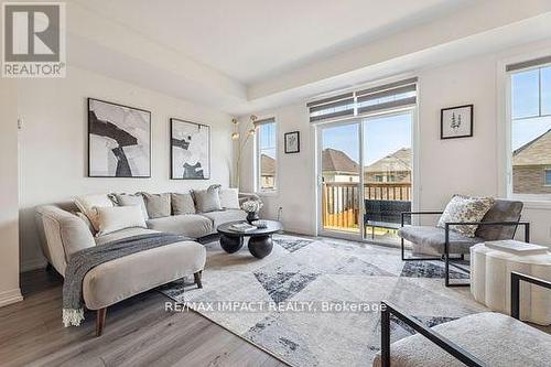 75 Bavin Street, Clarington (Bowmanville), ON - Indoor Photo Showing Living Room