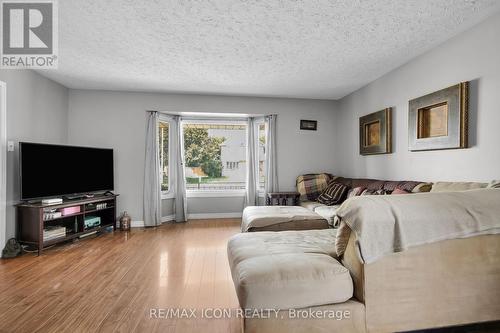 14 Farmington Drive, St. Thomas, ON - Indoor Photo Showing Living Room