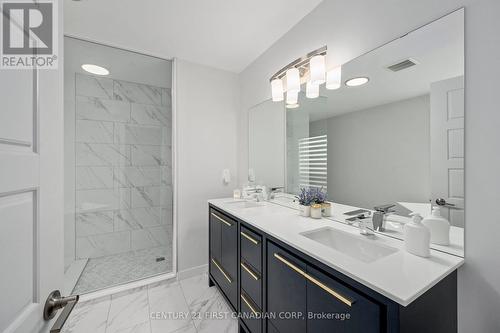 59 Wayside Lane, Southwold (Talbotville), ON - Indoor Photo Showing Bathroom