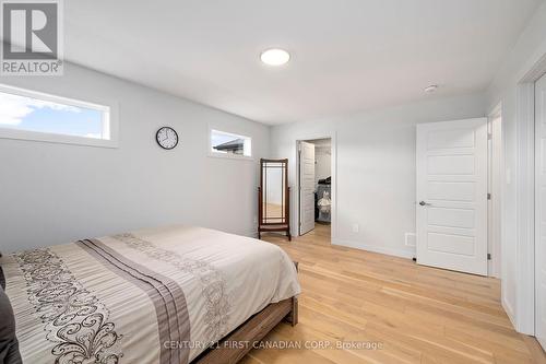 59 Wayside Lane, Southwold (Talbotville), ON - Indoor Photo Showing Bedroom