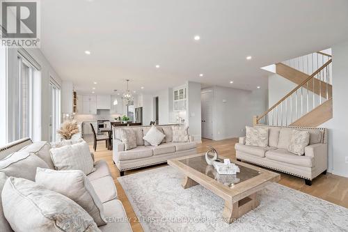 59 Wayside Lane, Southwold (Talbotville), ON - Indoor Photo Showing Living Room