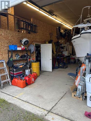 106-110 Peninsula Rd, Marathon, ON - Indoor Photo Showing Garage