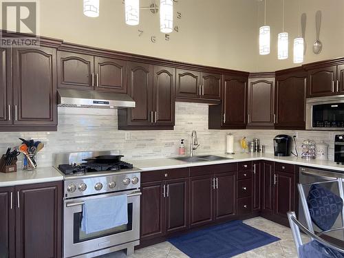 106-110 Peninsula Rd, Marathon, ON - Indoor Photo Showing Kitchen With Double Sink