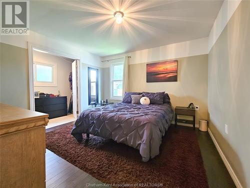 105 Tissiman Avenue, Chatham, ON - Indoor Photo Showing Bedroom