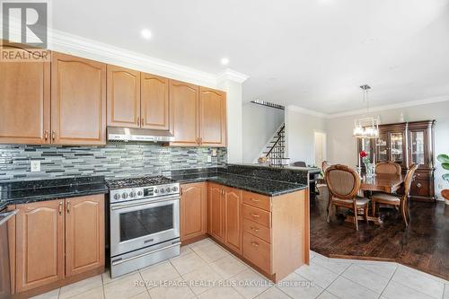 3541 Jorie Crescent, Mississauga, ON - Indoor Photo Showing Kitchen