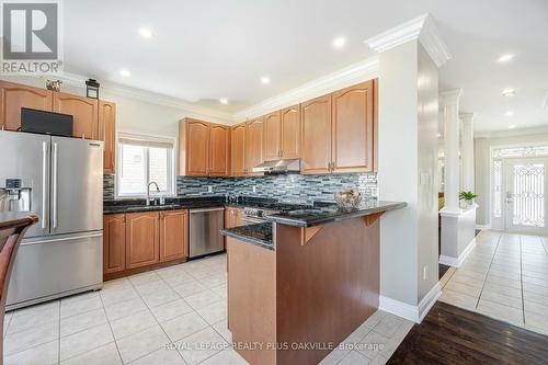 3541 Jorie Crescent, Mississauga (Churchill Meadows), ON - Indoor Photo Showing Kitchen With Stainless Steel Kitchen