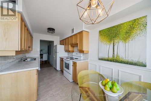 717 - 1880 Valley Farm Road, Pickering (Town Centre), ON - Indoor Photo Showing Kitchen With Double Sink