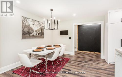 5111 Walkers Line, Burlington, ON - Indoor Photo Showing Dining Room