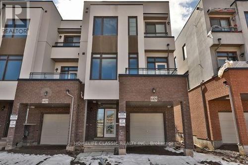 1429 Clarriage Court, Milton (Ford), ON - Outdoor With Facade