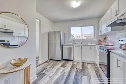 20 Anna Capri Drive|Unit #28, Hamilton, ON - Indoor Photo Showing Kitchen With Stainless Steel Kitchen