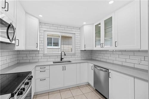 1077 Upper Sherman Avenue|Unit #Upper, Hamilton, ON - Indoor Photo Showing Kitchen With Upgraded Kitchen