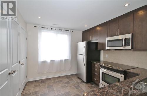 2545 Longfields Drive, Ottawa, ON - Indoor Photo Showing Kitchen