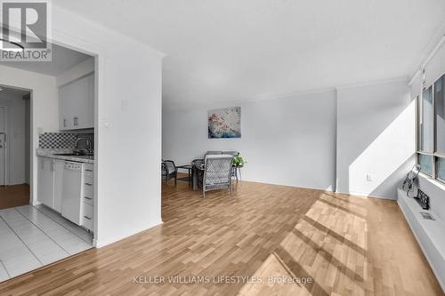 512 - 570 Proudfoot Lane, London, ON - Indoor Photo Showing Kitchen