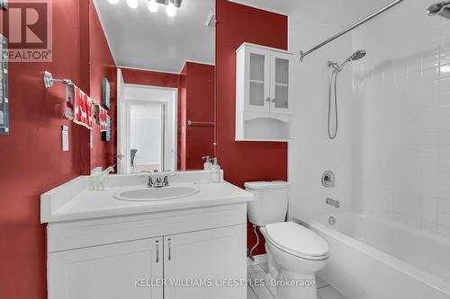 512 - 570 Proudfoot Lane, London, ON - Indoor Photo Showing Bathroom