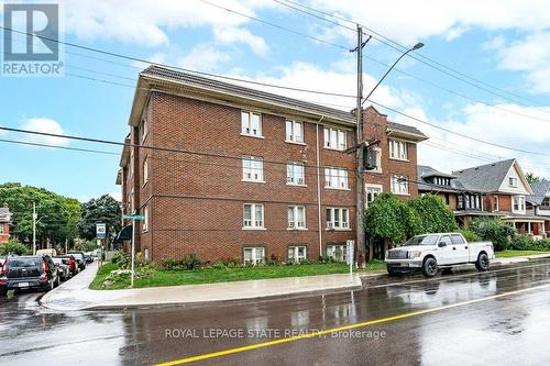 9 - 2 Vineland Avenue, Hamilton, ON - Outdoor