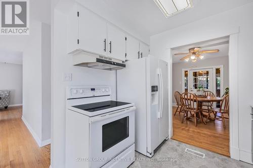 425 Highland Avenue, Orillia, ON - Indoor Photo Showing Kitchen