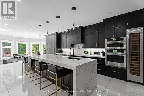 42 Beacon Hill Drive, Brampton (Credit Valley), ON - Indoor Photo Showing Kitchen With Upgraded Kitchen