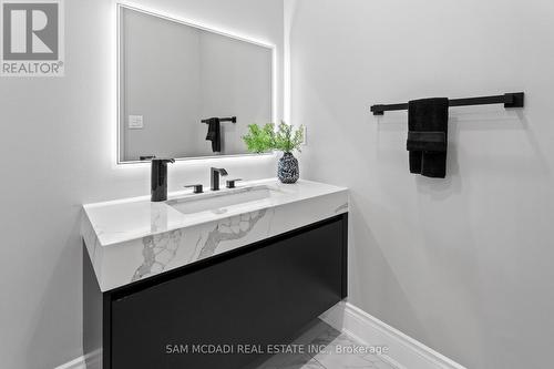 42 Beacon Hill Drive, Brampton (Credit Valley), ON - Indoor Photo Showing Bathroom