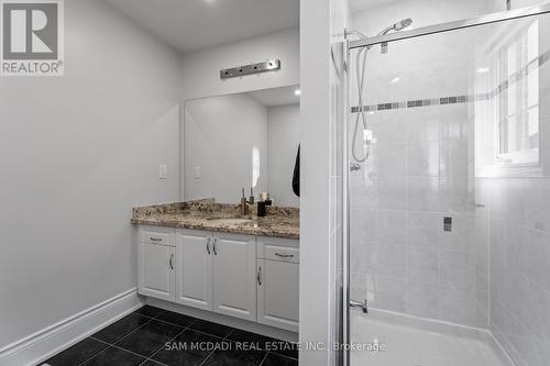 42 Beacon Hill Drive, Brampton, ON - Indoor Photo Showing Bathroom