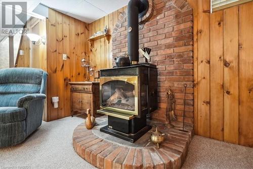 527 5Th Street E, Owen Sound, ON - Indoor With Fireplace