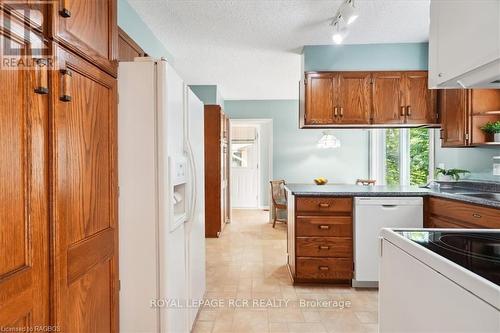 527 5Th Street E, Owen Sound, ON - Indoor Photo Showing Kitchen