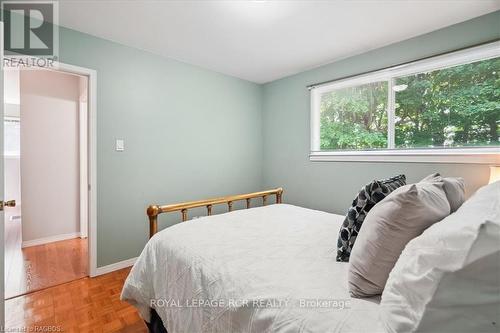 527 5Th Street E, Owen Sound, ON - Indoor Photo Showing Bedroom