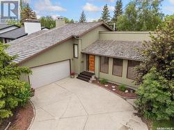 207 Lakeshore PLACE  Saskatoon, SK S7J 3T7