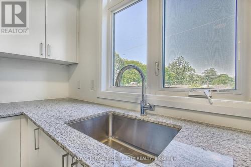 69 Sidney Rose Common, St. Catharines, ON - Indoor Photo Showing Kitchen