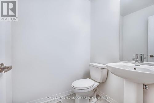 69 Sidney Rose Common, St. Catharines, ON - Indoor Photo Showing Bathroom