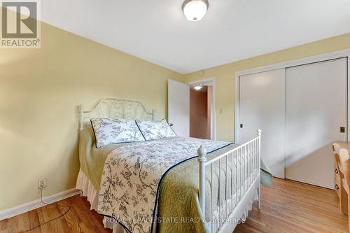 335 Woodworth Drive E, Hamilton (Ancaster), ON - Indoor Photo Showing Bedroom